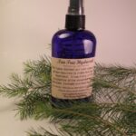 Bà bầu có xông tinh dầu được không? Tea Tree Hydrosol